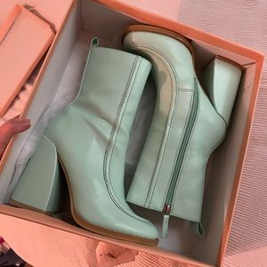 Nasty Gal Koi Mint Green Gogo Boots